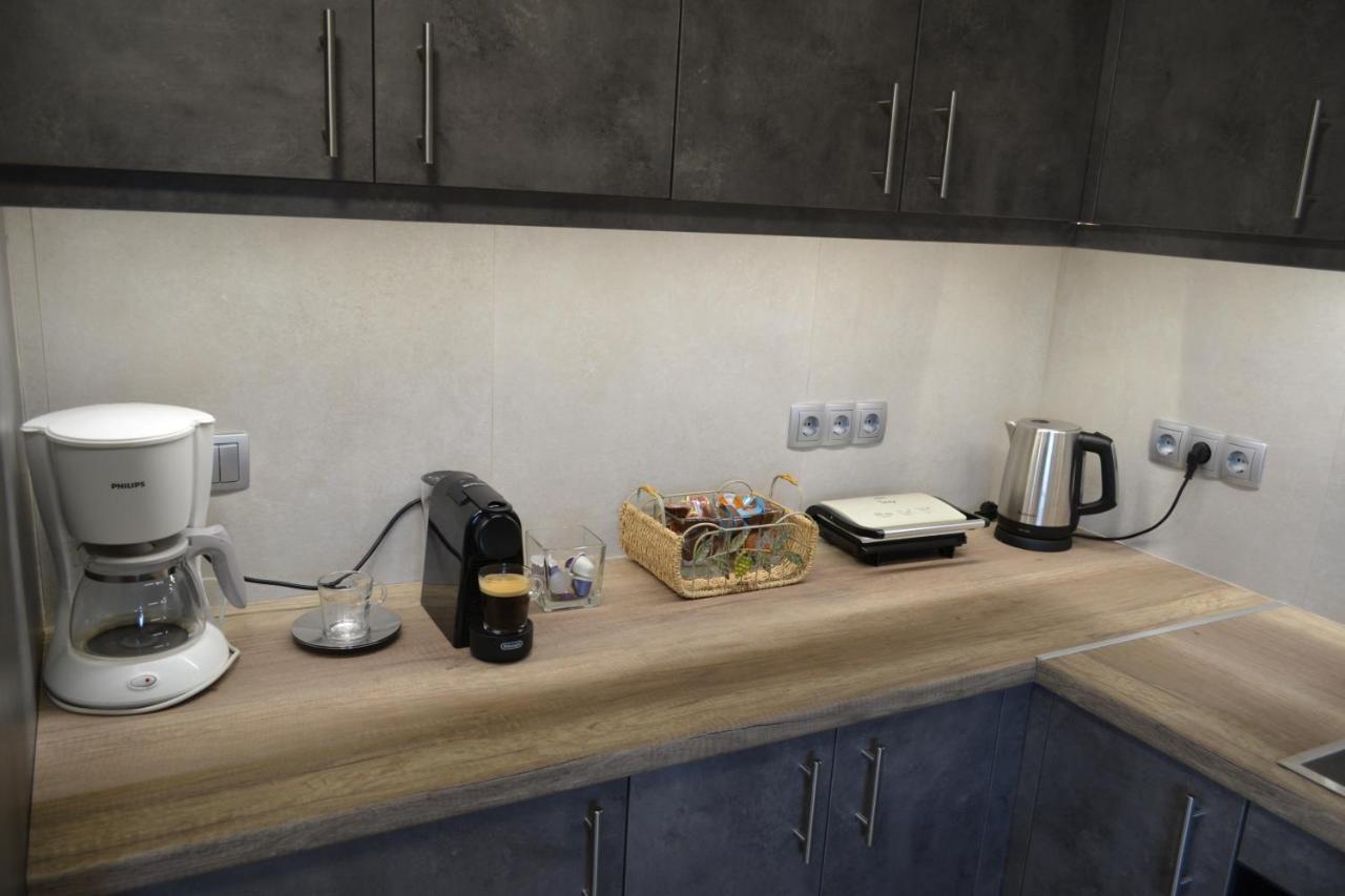 Stergiou Luxury Apartments With Shared Pool Anavyssos Ngoại thất bức ảnh