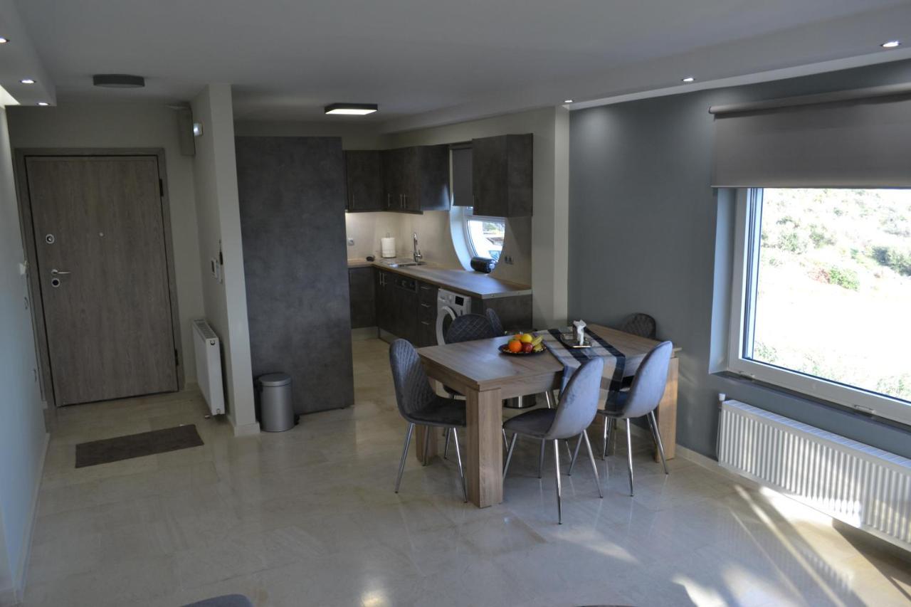Stergiou Luxury Apartments With Shared Pool Anavyssos Ngoại thất bức ảnh